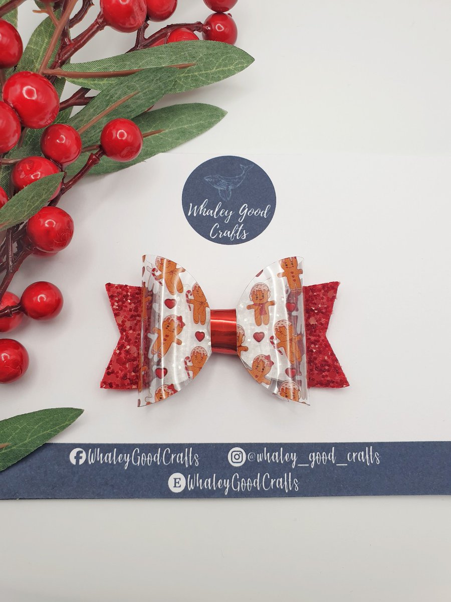 Whaleygoodcraft's tweet photo. Coming tonight at 8pm new Christmas hair accessories. 

Visit my etsy shop-》
https://t.co/dyPmrgsKMi

#bows #bowsbowsbows #fringeclips #hairbowshandmade #hairbowsforgirls #hairbowsfordays #hairbowsaddict https://t.co/Vafe0nu3Na