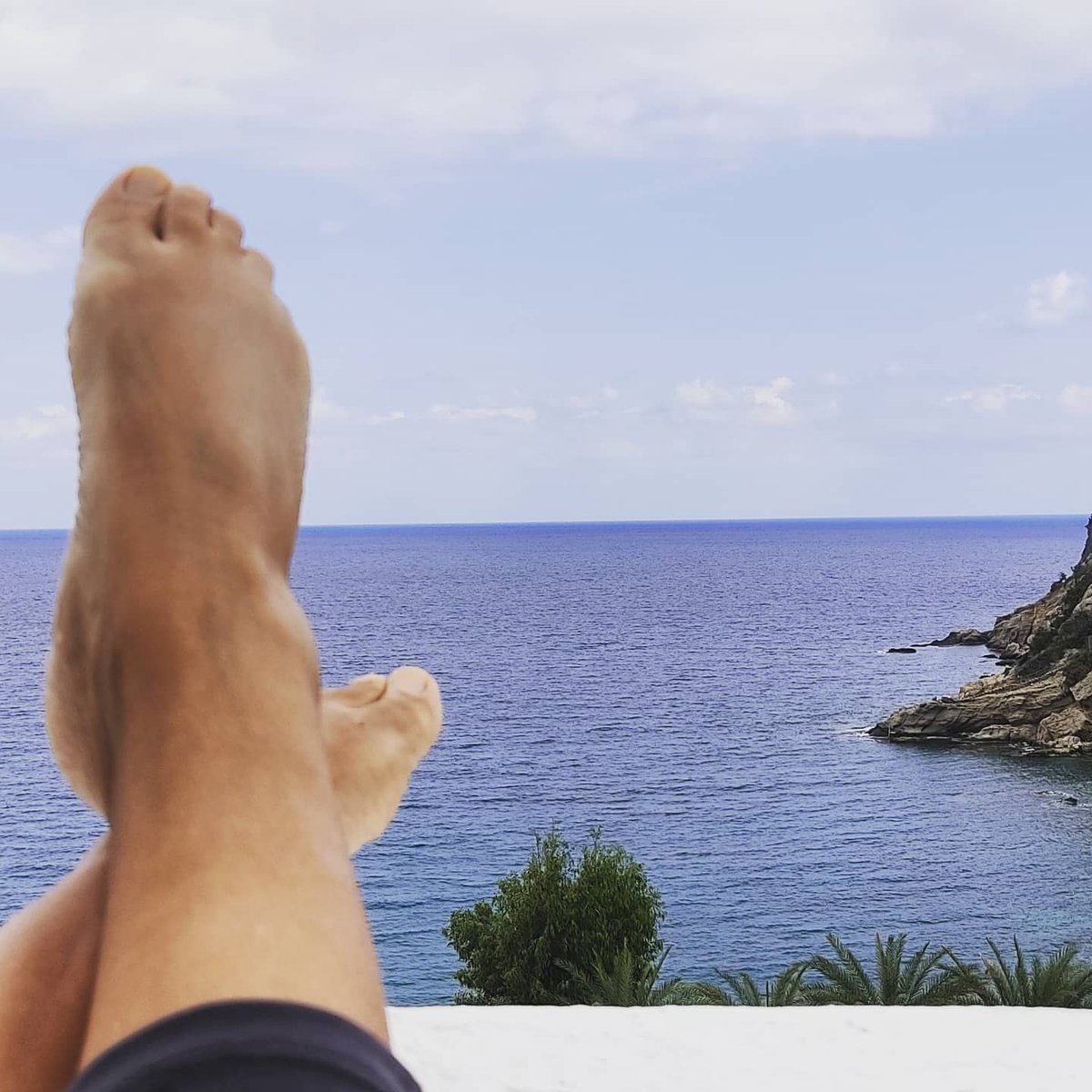 Elzerv's tweet photo. Aiming to the #sky ..
#mediterranean #aegean #blue #greece🇬🇷 #istronbay #crete #agiosnikolaoscrete #zen #landscaping #photography #Twitter https://t.co/SDGwCkFBx5