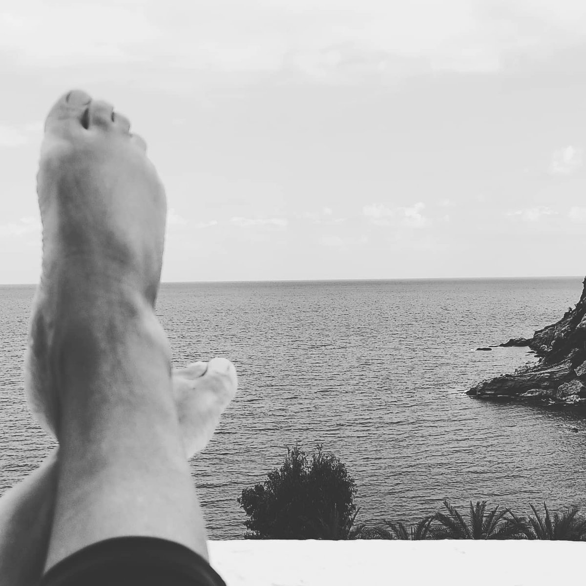 Elzerv's tweet photo. Aiming to the #sky ..
#mediterranean #aegean #blue #greece🇬🇷 #istronbay #crete #agiosnikolaoscrete #zen #landscaping #photography #Twitter https://t.co/SDGwCkFBx5