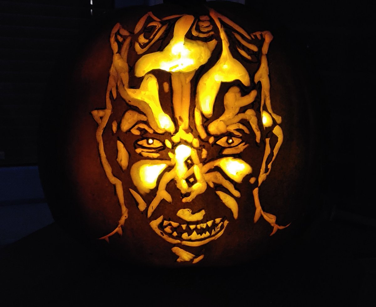 Happy All Hallow's Eve everyone 🎃👹👻
Mr H's pumpkin offerings this year.