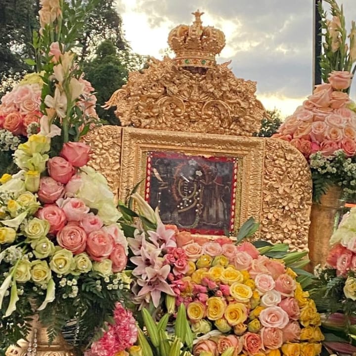 TibyTr's tweet photo. La virgen del Chiquinquirá siempre en nuestros corazones y nuestro pilar de Fe https://t.co/VHcIgI9Yu0