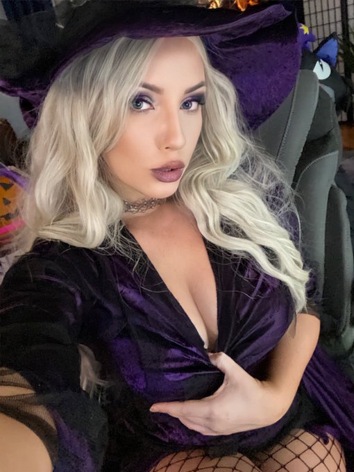 You say witch 🧙&zwj;♀️ like it&rsquo;s a bad thing 🌙😈  Happy Halloween all! 💜 https://t.co/PG46YBxGW8<a href="/tag/drunkpopcornvibes"class="tags"><span>#drunkpopcornvibes</span></a>