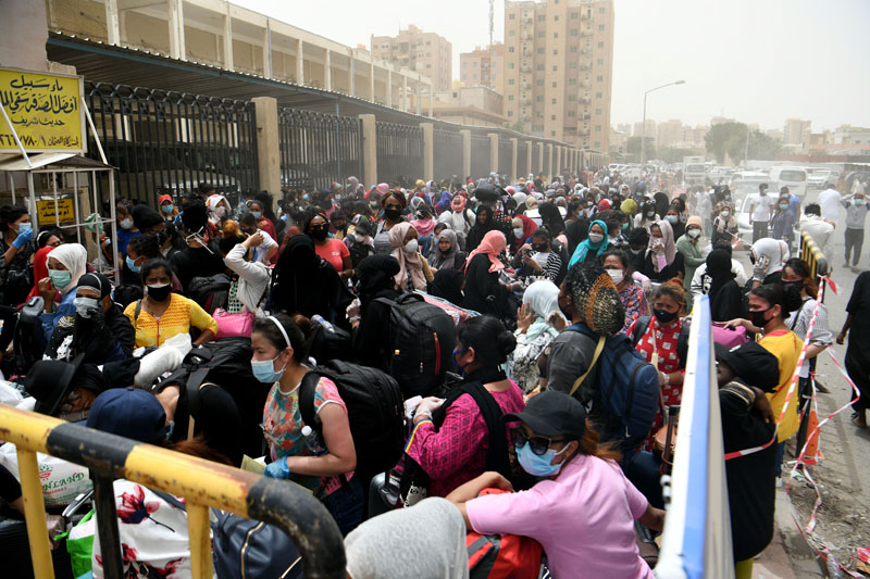kuwaittimesnews's tweet photo. More than 250,000 residents left Kuwait during pandemic https://t.co/wKN8qGbJL3 via @kuwaittimesnews 
#Expats #Residents #Kuwait #Pandemic #HumanRights #KSHR https://t.co/fIF3b6jP39