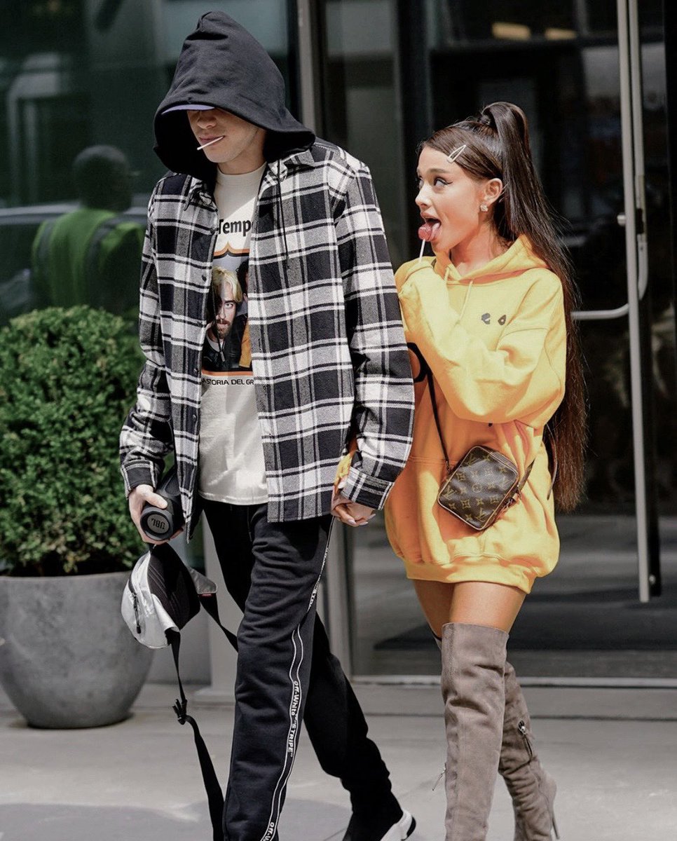 TweetiSingh's tweet photo. ariana &amp; pete era this halloween https://t.co/EMFarFNi19