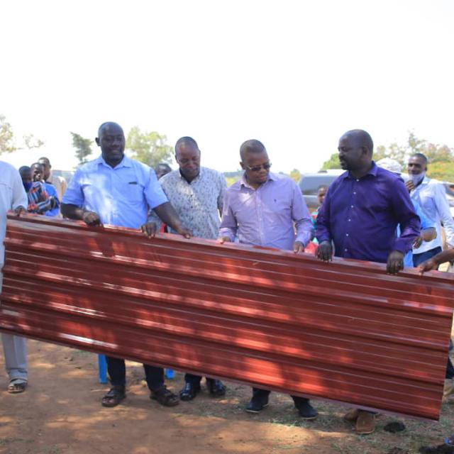 saadi_anthony's tweet photo. He managed to start with  road network problem and now focusing on education in Bugaya and Kagulu. Today he was in kagulu inspecting the construction of a dormetry, he contributed 12m and 150 iron sheets.That's why he takes most of his time lobbying for Budiope https://t.co/6xITGPD3Im
