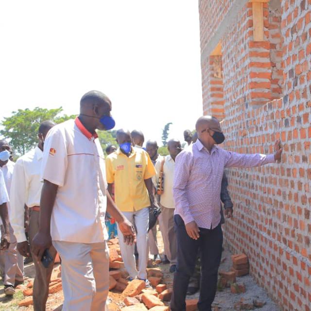 saadi_anthony's tweet photo. He managed to start with  road network problem and now focusing on education in Bugaya and Kagulu. Today he was in kagulu inspecting the construction of a dormetry, he contributed 12m and 150 iron sheets.That's why he takes most of his time lobbying for Budiope https://t.co/6xITGPD3Im