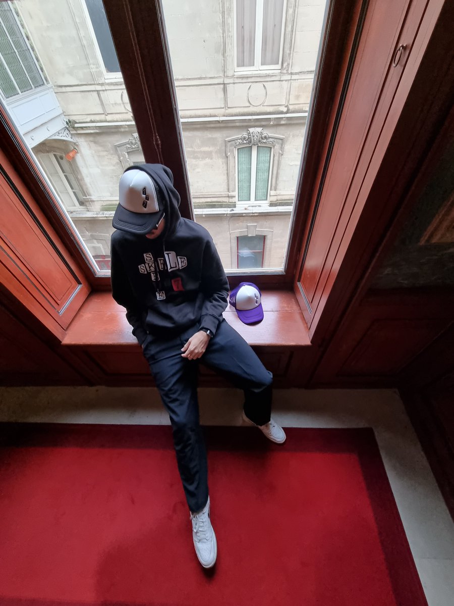777Skele's tweet photo. Vendredi prochain_20h📲

👽Crossword Hoodie - 60€
🧢777 Trucker Hats - 30€ 

https://t.co/Y93ELewhmX🫂 https://t.co/TJ5yGBs4gF