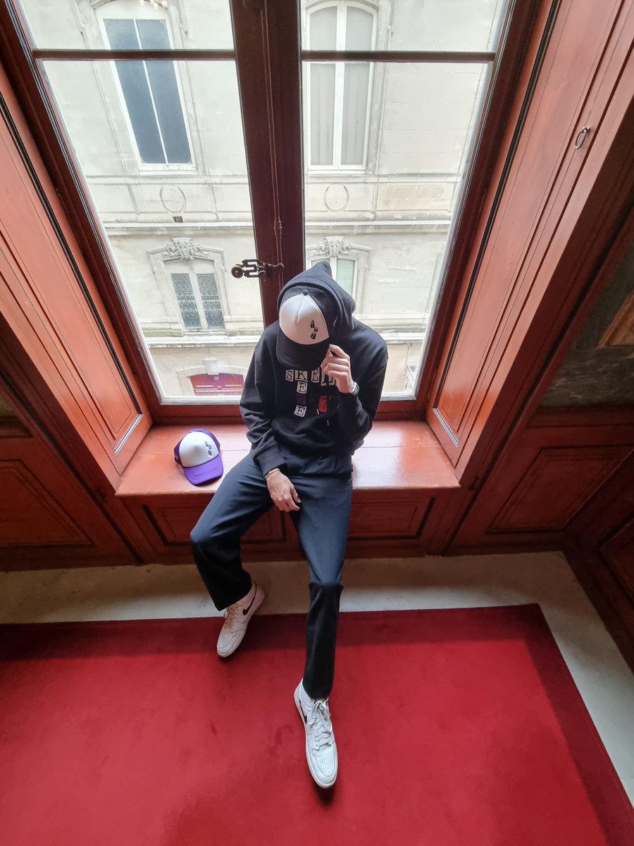 777Skele's tweet photo. Vendredi prochain_20h📲

👽Crossword Hoodie - 60€
🧢777 Trucker Hats - 30€ 

https://t.co/Y93ELewhmX🫂 https://t.co/TJ5yGBs4gF