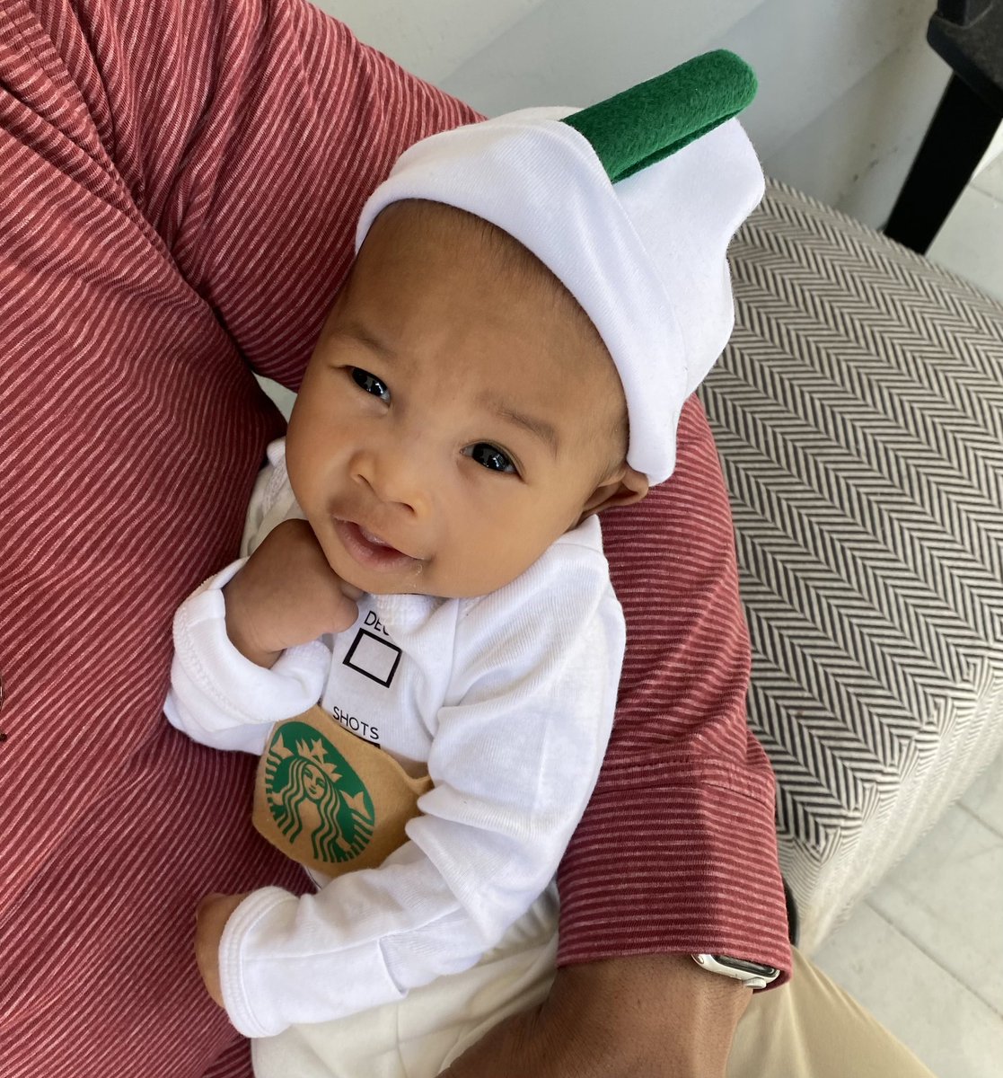 we made a caramel macchiato from scratch 💚 Ada’s First Halloween 🎃