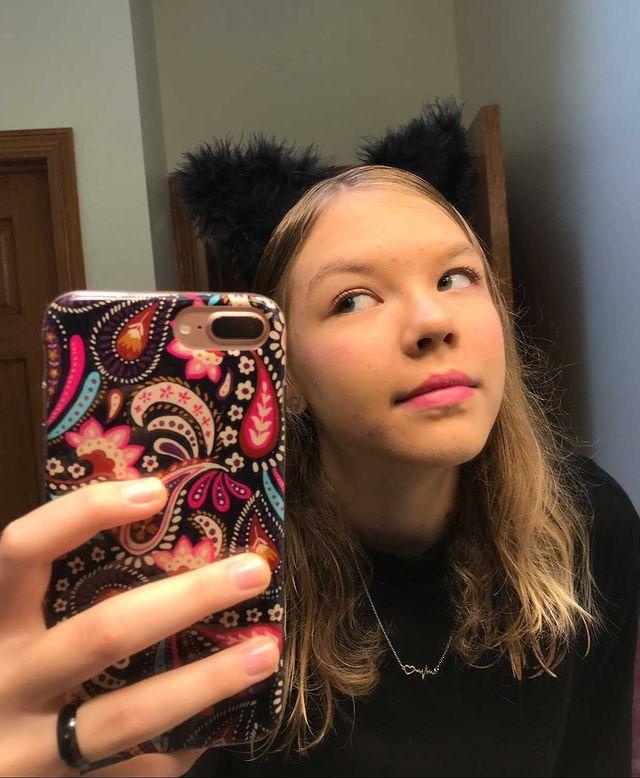 OnceUponA828's tweet photo. I feel cute =^.^= https://t.co/W8Y9mdFUQM