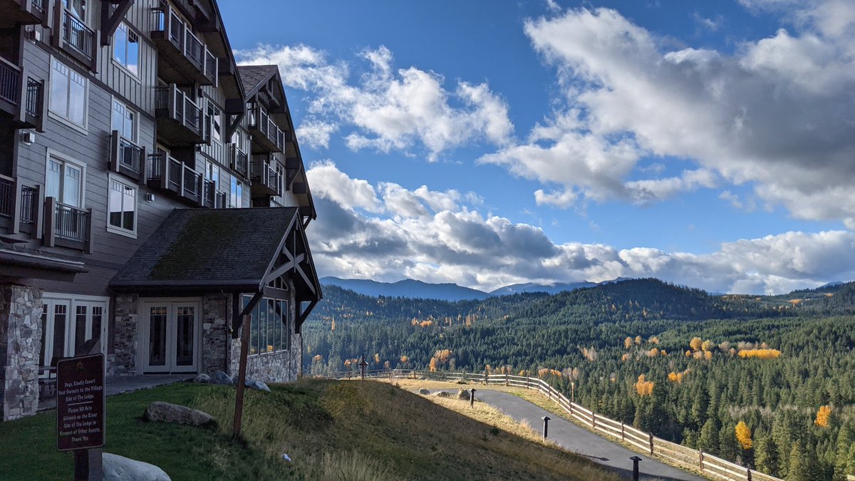 Had an amazing weekend at the Washington State Pharmacy Association annual meeting in beautiful Cle Elum, Washington! My co-resident at <a href="/ProvSouthwestWA/">Providence SW WA</a> absolutely killed it during the AmCare Academy presenting on resources for social determinants of health ☺️ #WSPA