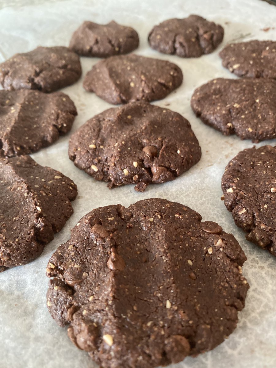 Sophie Skye (@_skyayla) on Twitter photo Mmm <a href="/SupergoodBakery/">Supergood Bakery®</a> chocolate cookies 🍪 made Halloween style🎃 #vegan #cookies #halloween2021 Mmm <a href="/SupergoodBakery/">Supergood Bakery®</a> chocolate cookies 🍪 made Halloween style🎃 #vegan #cookies #halloween2021