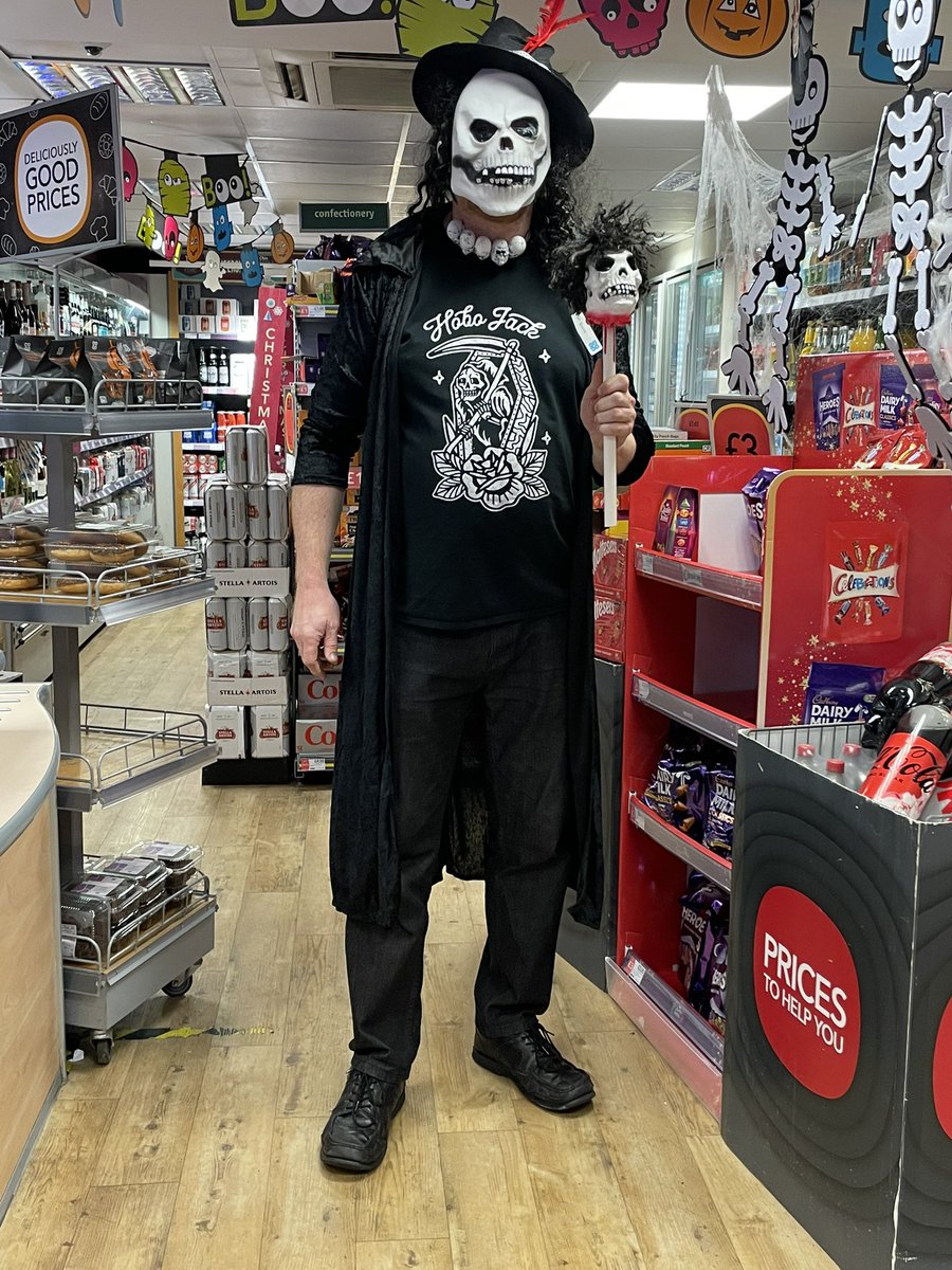 david_livick's tweet photo. Successful Halloween costume day at work #halloween #costume #voodooman https://t.co/UUqDh83NlD