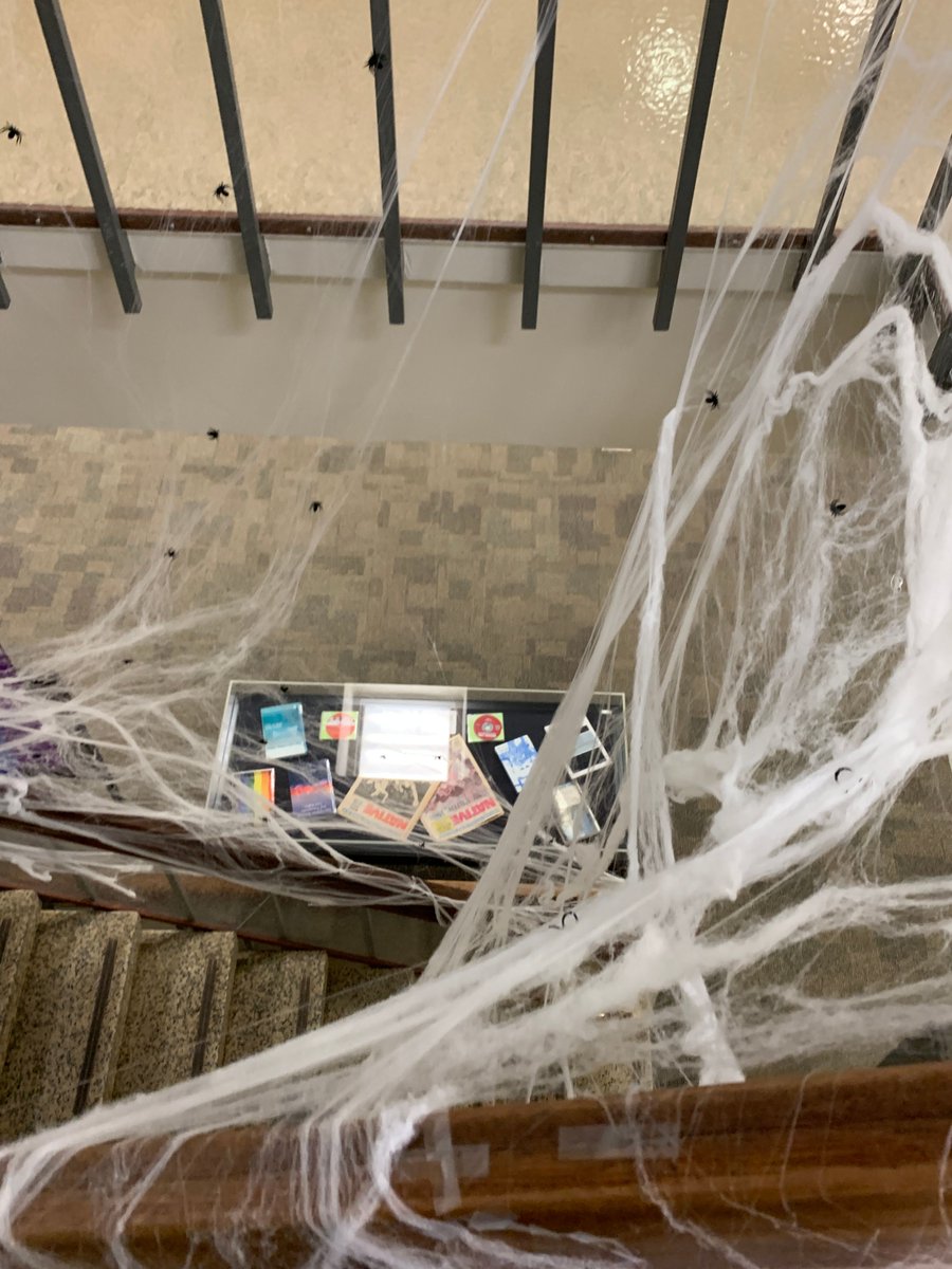 UHMLibrary's tweet photo. Wishing you all a safe and happy Halloween 👻 #uhmlibrary #happyhalloween #halloweenatthelibrary https://t.co/7zGf1kvG9w