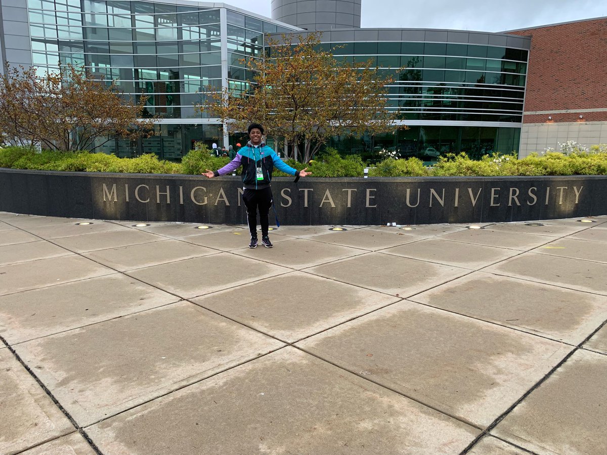 AMAZING WEEKEND IN LANSING CAN'T WAIT TO COME BACK!!! <a href="/SportsOnTheLo/">Lo</a> @BigKirk94 <a href="/formularecruits/">The Formula</a> <a href="/AL6AFootball/">Alabama5AFootball</a> <a href="/ChadSimmons_/">ChadSimmons</a> #GOGREEN