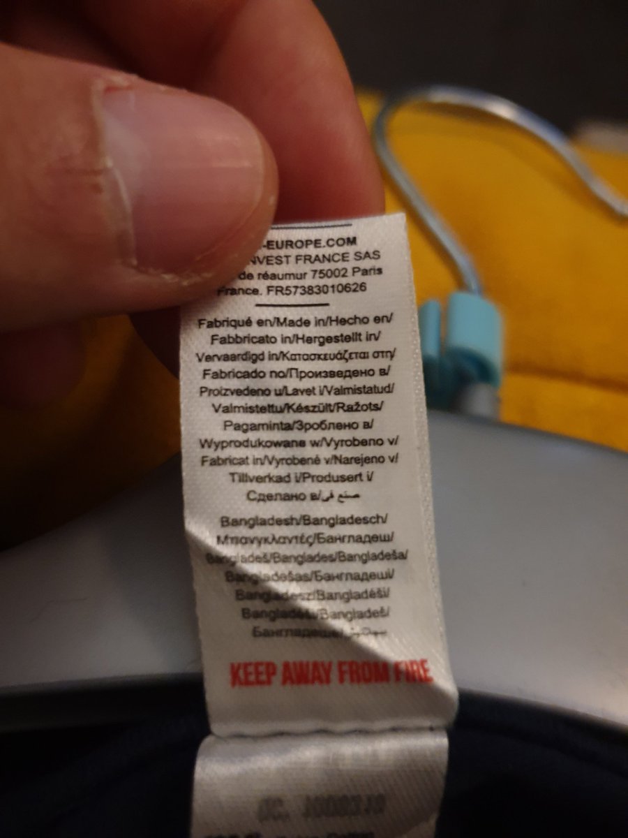Gaetitan's tweet photo. Au-delà de l'organisation déplorable de ce 5km, auriez-vous un mot à dire quant à la provenance des t-shirts @Paris2024 ? Pour des JO qui se veulent responsables et engagés socialement et pour le climat, c'est une honte !#MarathonPourTousParis2024 https://t.co/nb2kZUCIp8