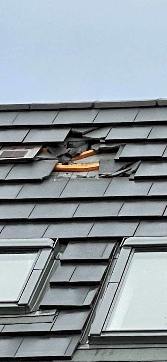 TheLifeofMan's tweet photo. What a crappy weekend, one storm later and flying debris has burst a hole in my roof 😭 https://t.co/QaU67OmpxK