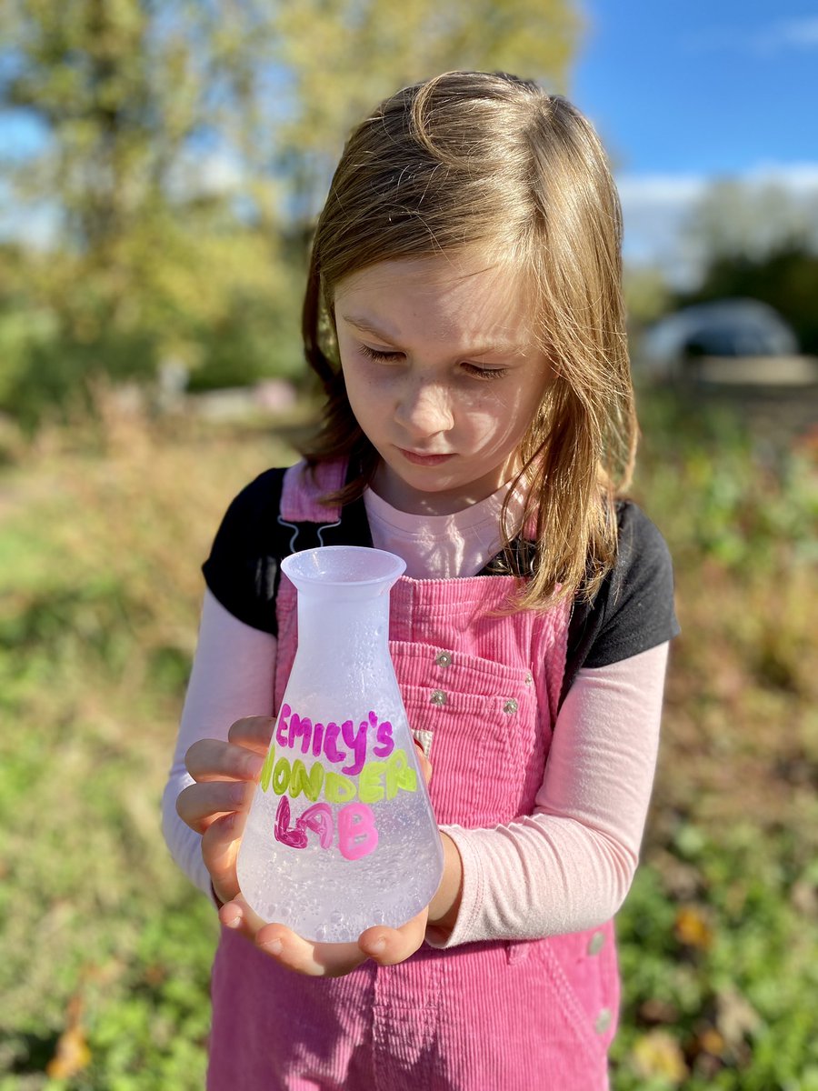 CthrynOkly's tweet photo. Happy Halloween from my βEmilyβ. Stay curious and keep exploring! #emilyswonderlab https://t.co/sLJIgPtnd6