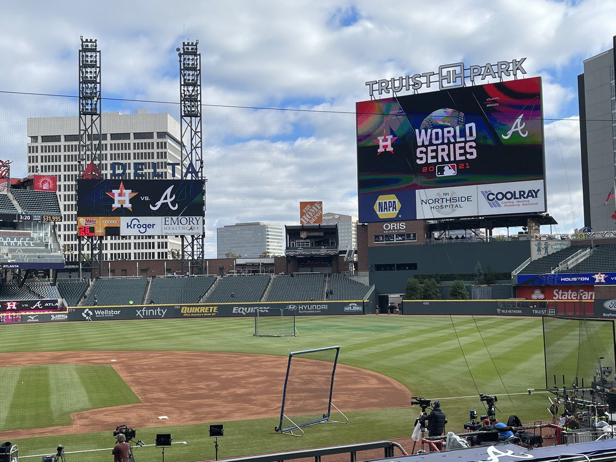 ChrisGordy's tweet photo. Whoa, we’ve got sunshine in Atlanta. Let’s see if the @Astros bats can respond tonight. @karbachbrewing #ForTheH #WorldSeries https://t.co/ZAgXbVLD55