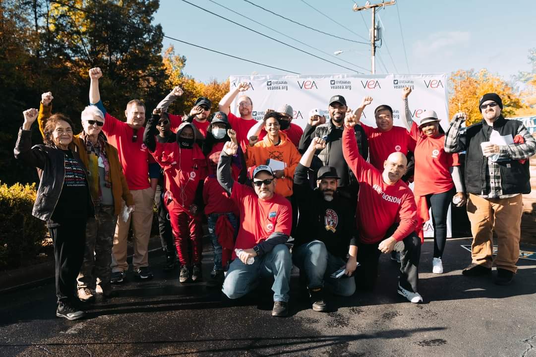 pacheco78's tweet photo. #ibew26 #ewmc26 #labor #unionstrong knocked the helmet out of some doors for our labor ally @JoshuaCole we have to put in the work to win the race!!! Let's gooo!!! https://t.co/LrXvZwOL6J