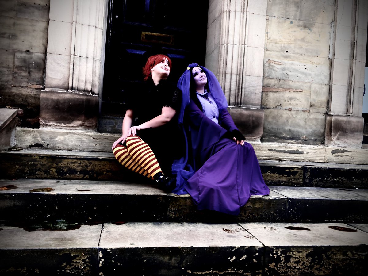 cripplegay's tweet photo. hope everyone is having a gloomy halloween! 💜❤️ #rubygloom #rubygloomcosplay @MartinHsu https://t.co/PBflCvprgy