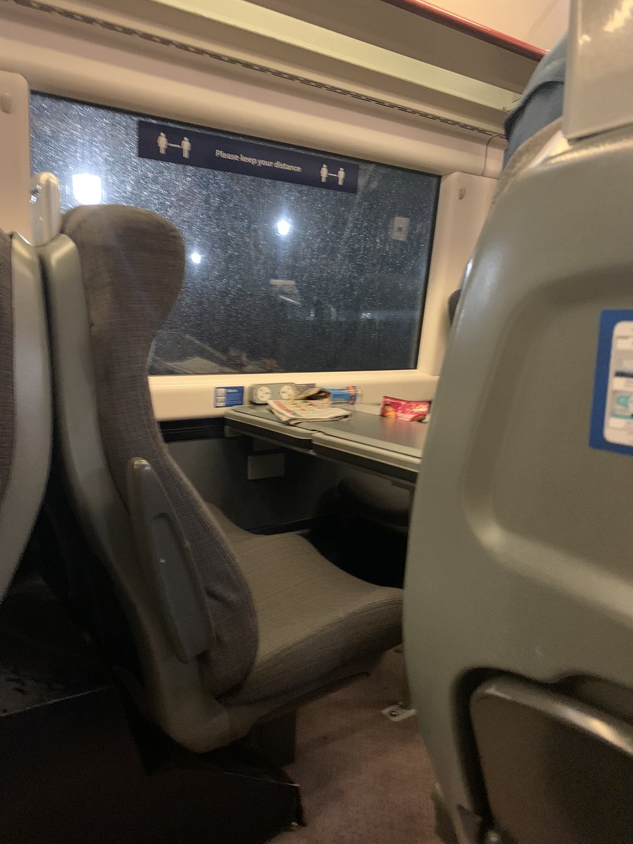 Joshoeewa's tweet photo. @chilternrailway lovely ‘service’… term clearly used lightly by your marketing team. 2 &amp; 1/2 hours late and filthy during a pandemic? Let our masks save us from your trains! #DoBetter #ShitShow @nationalrailenq @NHSEnglandMedia https://t.co/o0z4J3xZxZ