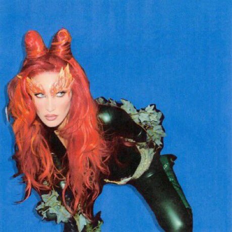 hadidrchive's tweet photo. bella hadid as poison ivy https://t.co/xIZXz3bXPT