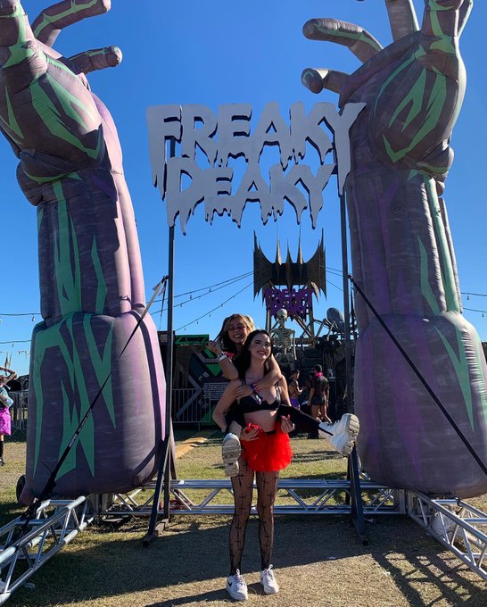 freaky deaky 2021 was a success https://t.co/WLkPgVx6hg