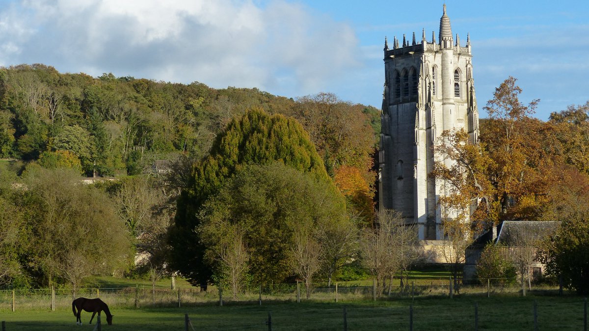 fred_cm1b's tweet photo. Abbaye du #BecHellouin. #Normandie ⬇️ https://t.co/kDlM282Rg9