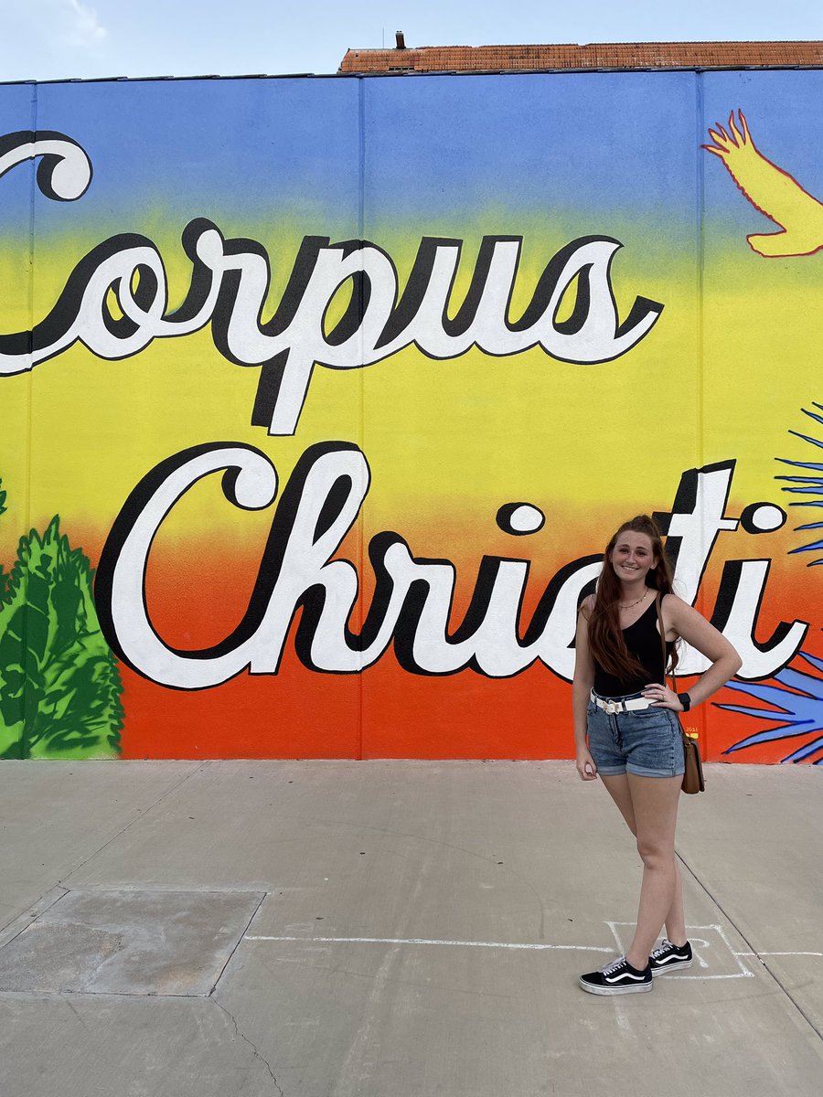 mahaylaatkinson's tweet image. Mini October photo dump! And yes that’s me with @JoyousWolfMusic 🤘🏻

Life is good! ❤️😊

#CorpusChristi #IceRays #HotZ95 #Rock927 #JoyousWolf #HouseOfRock