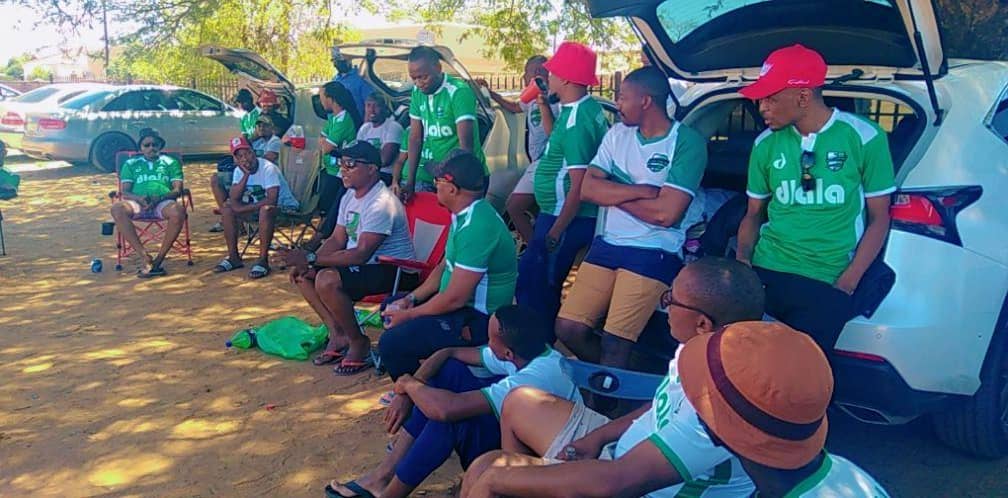 SiweleleSC's tweet photo. Result.
@SiweleleSC 1-4 Media SC
A goal from PapaWaKaBuhle couldn't help us recover from our second half mishaps. We move #KaBosweuLeBotala ⚪🟢 #MaseleANnete #BWSocialclubs https://t.co/e4OiNZdcZQ
