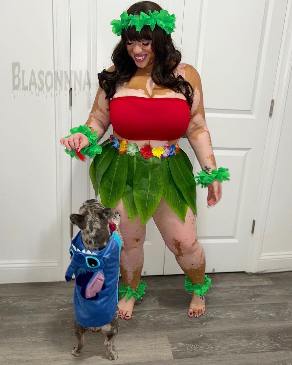 BLASONNA16's tweet photo. Happy Halloween from me and my dog Blu follow me on Instagram @blasonnna 😍 #dogoftheday #HappyHalloween2021 #beautiful https://t.co/ZRNF59HioA