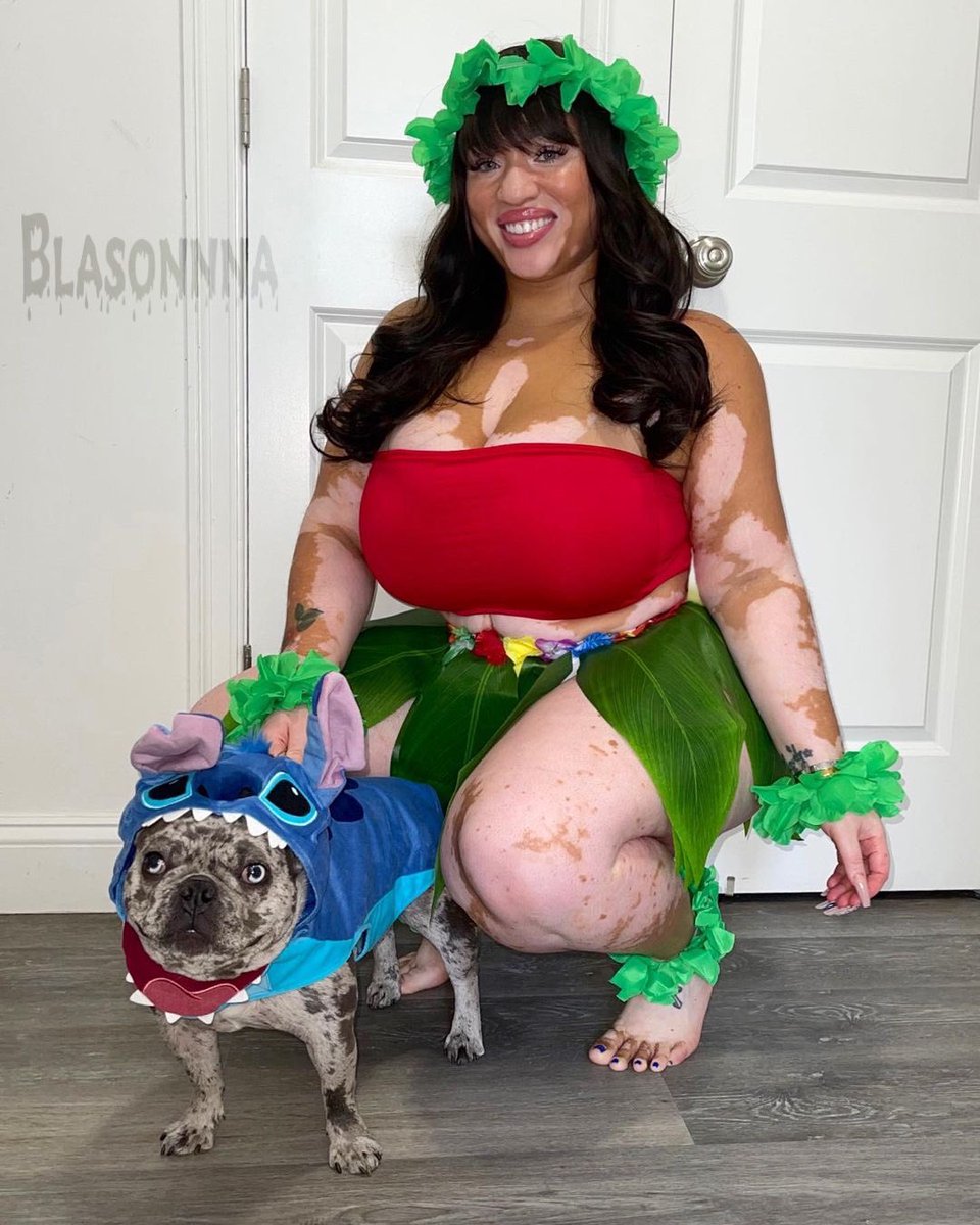 BLASONNA16's tweet photo. Happy Halloween from me and my dog Blu follow me on Instagram @blasonnna 😍 #dogoftheday #HappyHalloween2021 #beautiful https://t.co/ZRNF59HioA