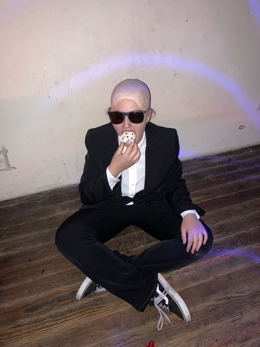frattrrygf's tweet photo. Y'all call it a moment, I call it life #IFEARGOOD @pitbull DALE! https://t.co/ZCQsL0fj26