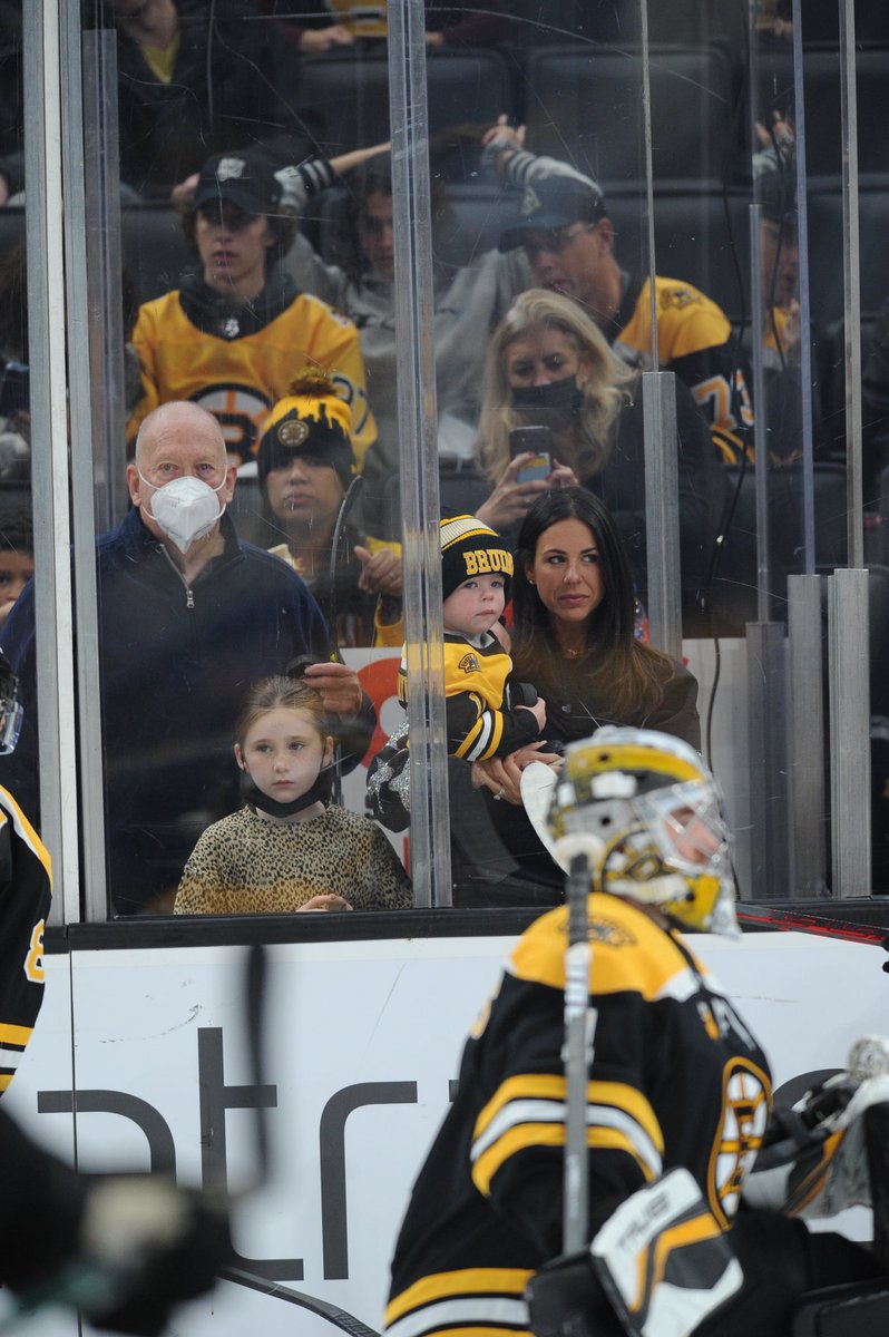 NHLBruins's tweet photo. It was an honor to have the Hayes family with us last night as we joined the Panthers to remember Jimmy. 💛🖤 https://t.co/Ah0PK23rBL