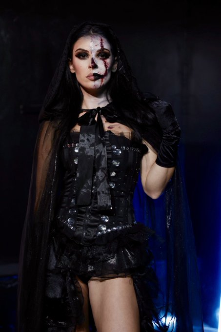 Happy Halloween! 🎬 https://t.co/BKv2SzCxU6  @innaki_inna @SugarBabesTv https://t.co/A8SYIieFsv<a class="tags" href="/tag/innaki_inna">@innaki_inna</a><a href="/tag/happynewyear"class="tags"><span>#happynewyear</span></a><a href="/tag/2020newyear"class="tags"><span>#2020newyear</span></a>