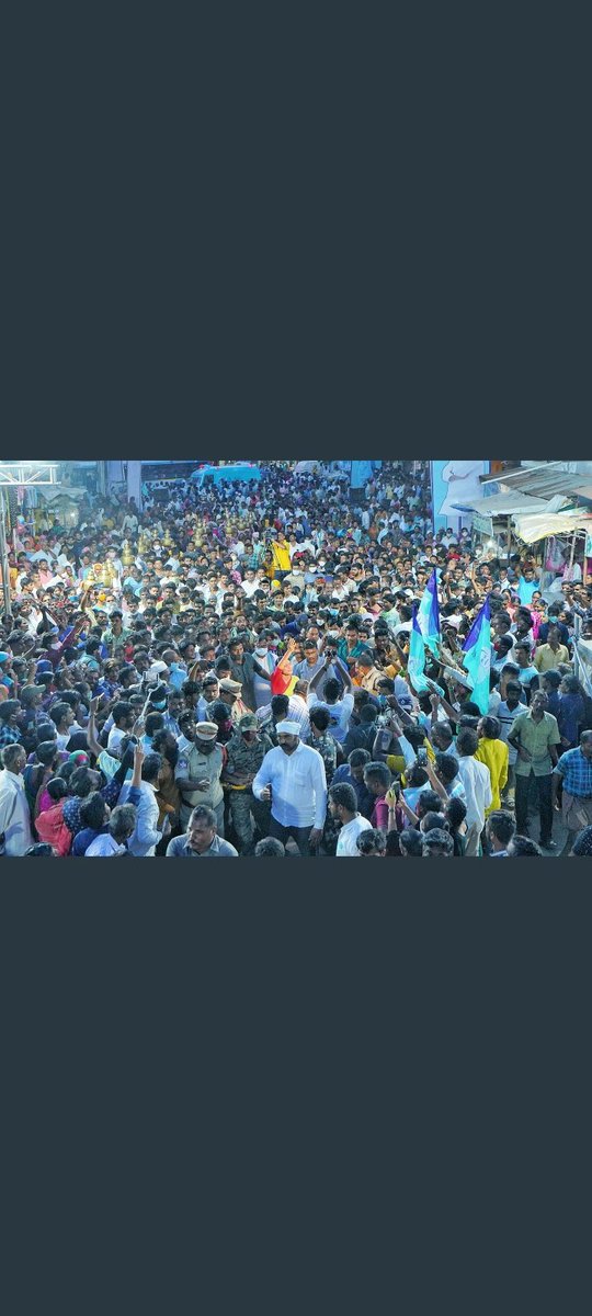 YsrSharmila's tweet photo. @realyssharmila praja prasthanam padyatra #walkwithsharmila #Telangana https://t.co/KEOZS6H9wT