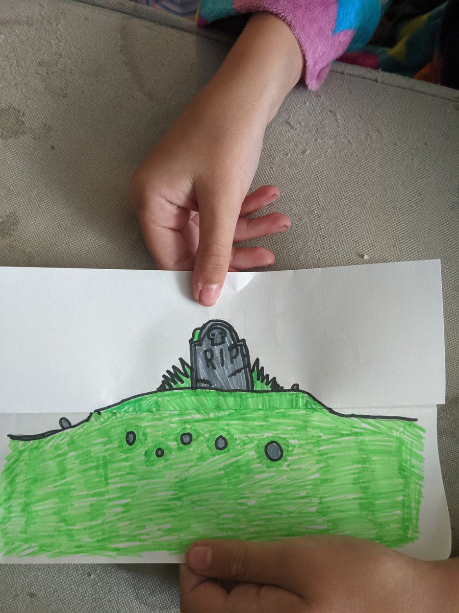 pattersonjeffa's tweet photo. My 10 yr old granddaughter is really into folding/unfolding pictures. This is the one she came up with for Hallowe'en. https://t.co/GAr8UihjOE