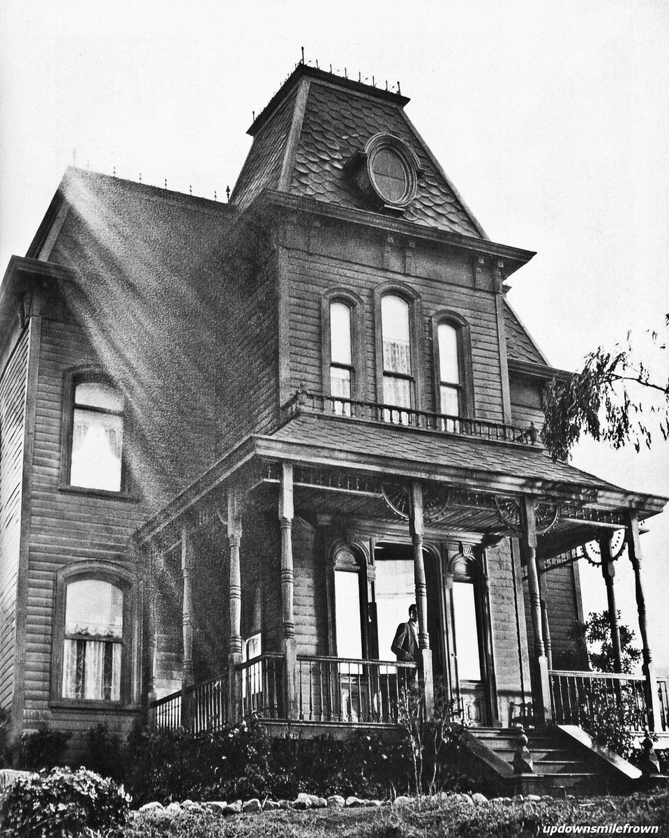 DivasDamsels's tweet photo. The Horror of the Reveal--Norman Bates' "mother" & Vera's Lila Crane
https://t.co/2IDUmdk2QL
The twist at the end of Alfred Hitchcock's 1960 thriller "Psycho" was explosive. Infamous. A work in which lunacy collides into the unimaginable with two women, a pair of sisters https://t.co/s8nEb8z8pa