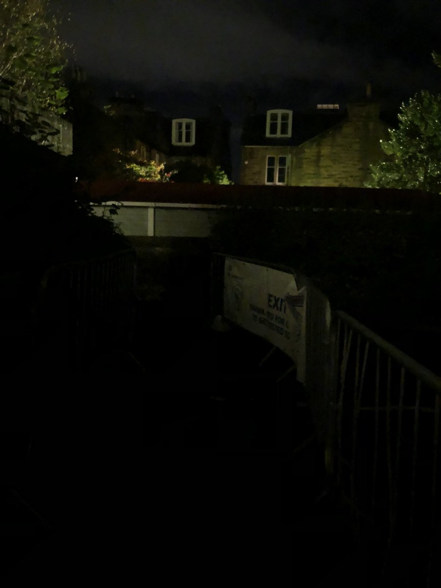 BouvyJulia's tweet photo. Just been for a PCR at Newington Library. This is the way out. So dark, not safe. #edinhelp #NHS #NhsLothian, now the days are short can you please light up the paths in and out of the #COVID19 #testcenter https://t.co/8vTyC8vHps