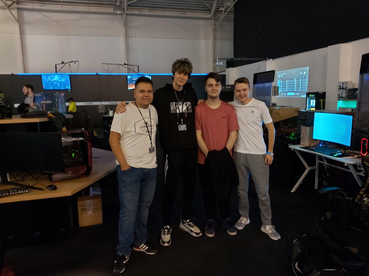 Finished 2nd in Ovachamp LAN Grandfinals. It was nice to meet everyone in person. Here is a photo of me and ex-ATRAVS boys <a href="/ayyzicle/">ayyzicle 🕷</a> @sasel33 <a href="/rFMTalszak/">Aleš Pelc</a> 
<a href="/ATRAVS_VAL/">ATRAVS</a>