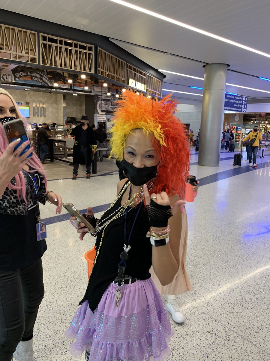 acdigirgis's tweet photo. LA knows how to celebrate!🎃👻#UAIFSbaseLAX #beingunited @weareunited @MarieLAX_united @DorisGunnell https://t.co/mFjhfEdsIZ
