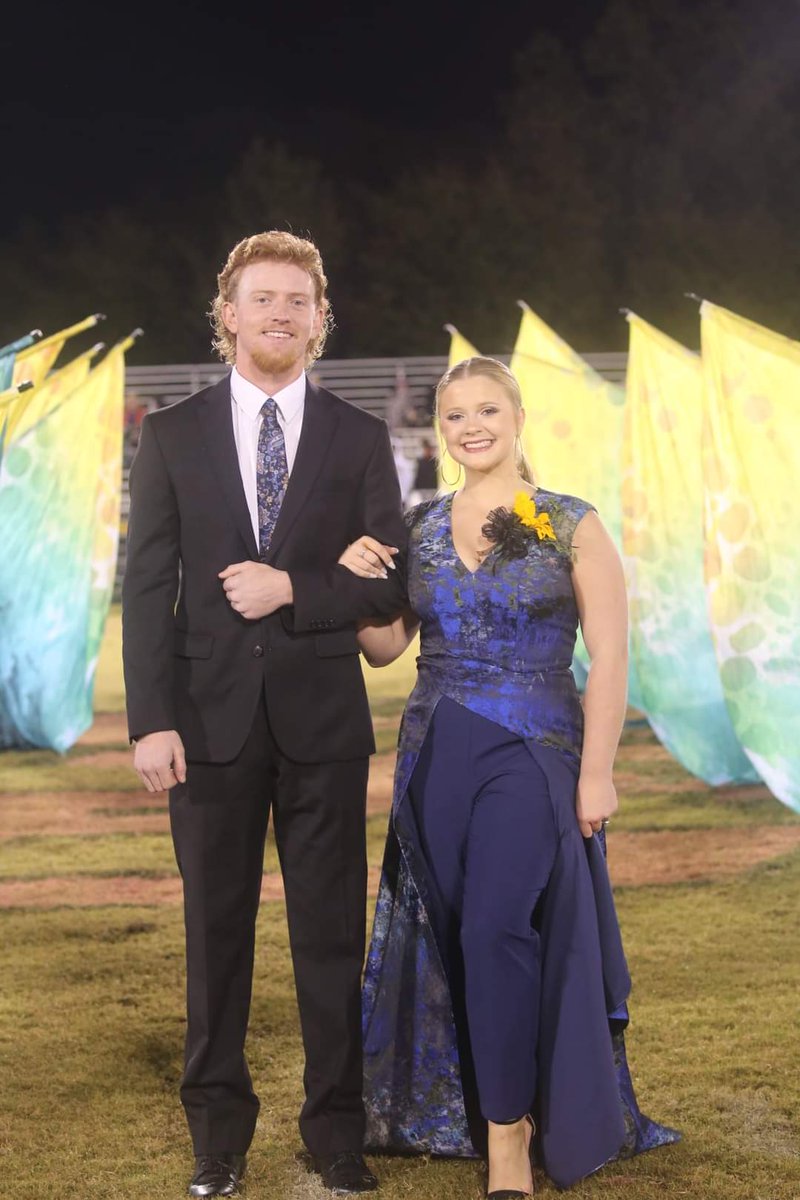 lwages73's tweet photo. Hoco21 in the books!  Love my babies! https://t.co/7nytGGAkIt