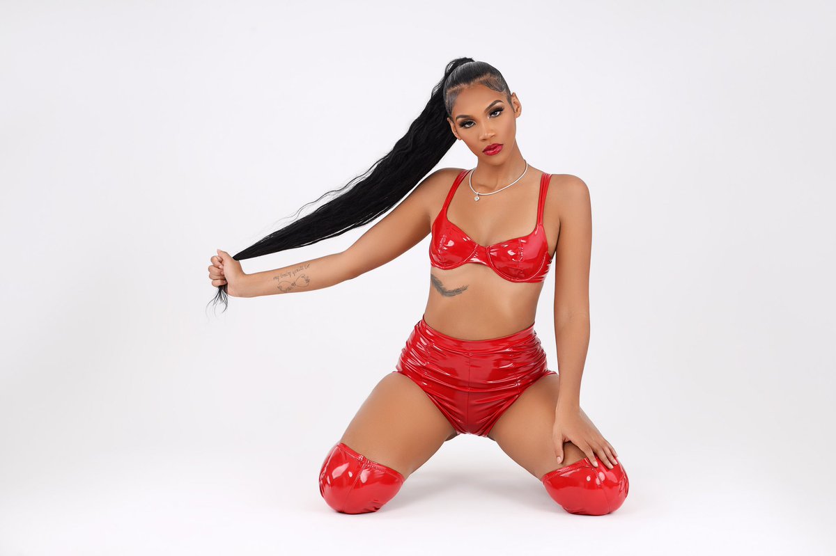 It’s Scorpio season 🥳 Happy 23 To Me ‼️ wish me the fuck well 🎃