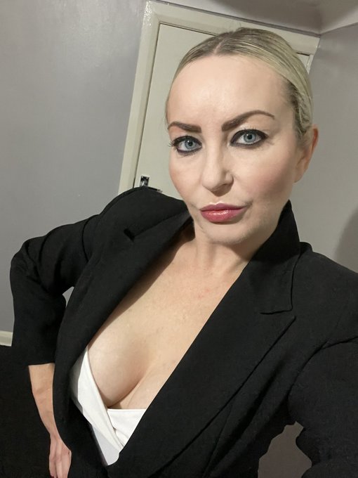 Sessions in #Leeds #Yorkshire available on 4 & 5th November. Book in now 🔜 https://t.co/wbZYjdLDfE https://t