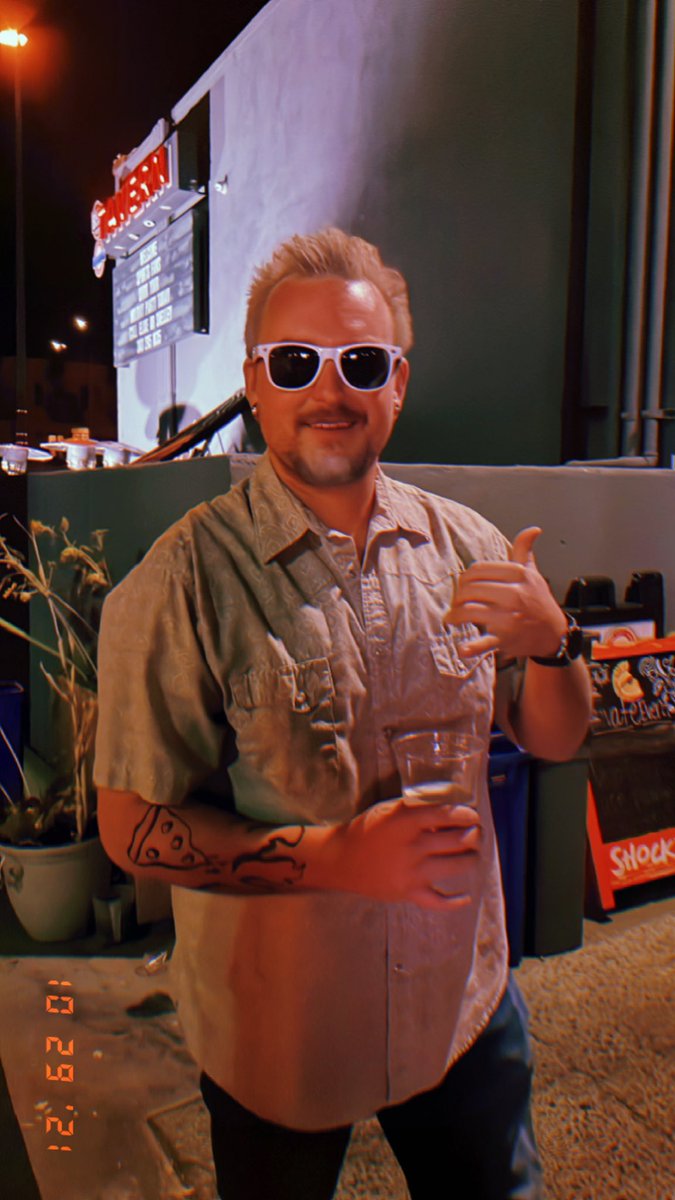 ohbaileybaby's tweet photo. @flavortown @GuyFieri Out of bounds. https://t.co/6jsGOPHJzw