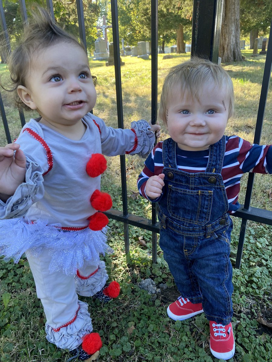 PSI_WU_TECH's tweet image. Happy Halloween everyone! This year we have Pennywise the dancing clown and Chucky the killer doll🤡🎃 Have a safe and fun evening!