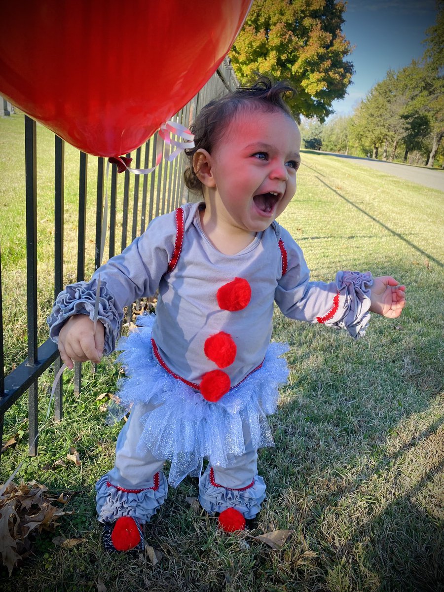 PSI_WU_TECH's tweet image. Happy Halloween everyone! This year we have Pennywise the dancing clown and Chucky the killer doll🤡🎃 Have a safe and fun evening!