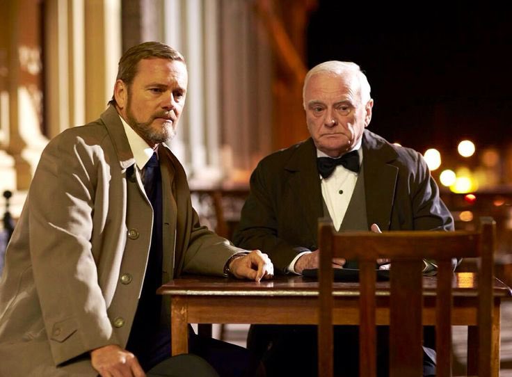 FansofCraigMac's tweet photo. Minnesota #BlakeArmy, “Smoke and Mirrors” is on @WDSE at 4:00 in Duluth! Cec has just closed up for the night when a body appears out of nowhere from above, crashing onto the roof of the car in front of him. Only Lucien can figure out why a body fell from the sky. #CraigMcLachlan https://t.co/RJA2hBQqf7