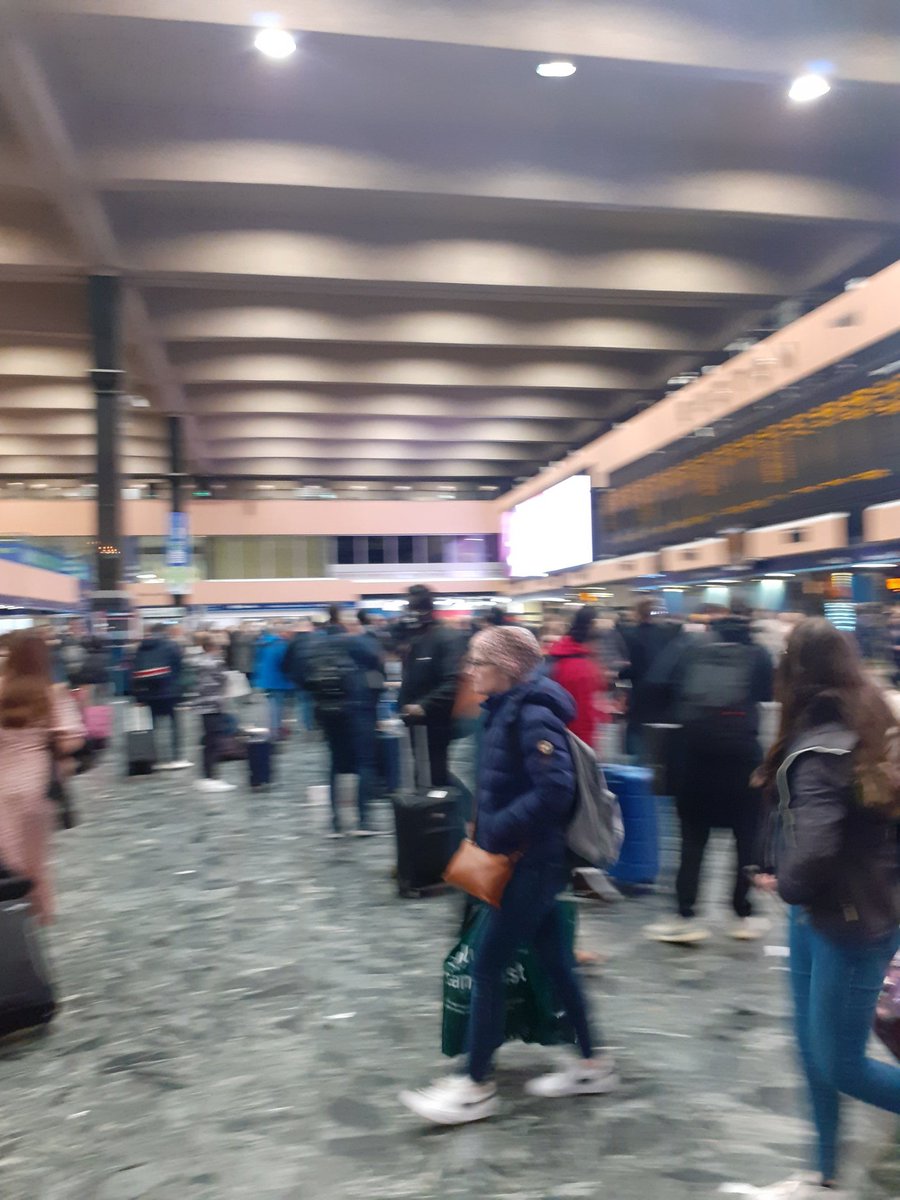 ProfPMiddleton's tweet image. Euston still rammed.
After getting as far as Northampton and being turned back, I'm having another go at getting to Chester via Doncaster and Manchester.
If it all works out, it will have taken 9 hours. 
Wish me luck! #RailChaos